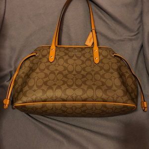 COACH SIGNATURE DRAWSTRING CARRYALL TOTE KHAKI